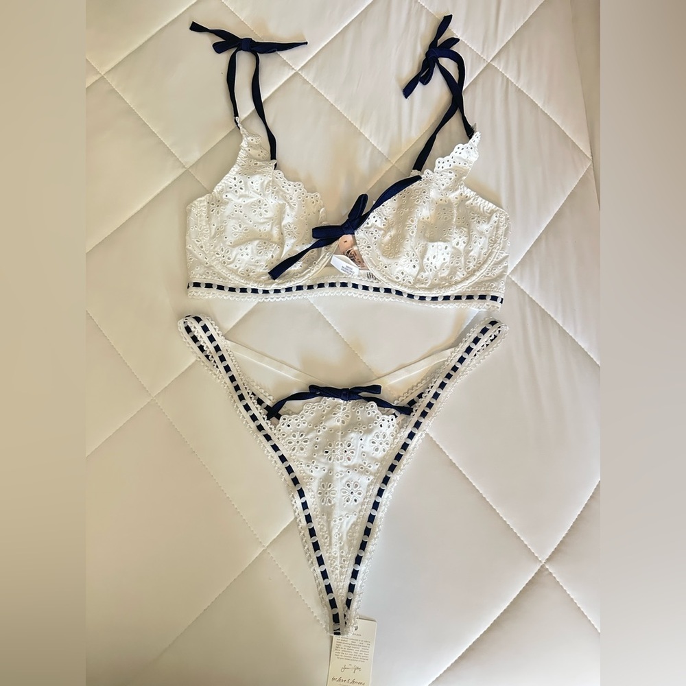 NWT For Love & Lemons x Victoria's Secret Eyelet
Lace Bra & Panty  White 38C L